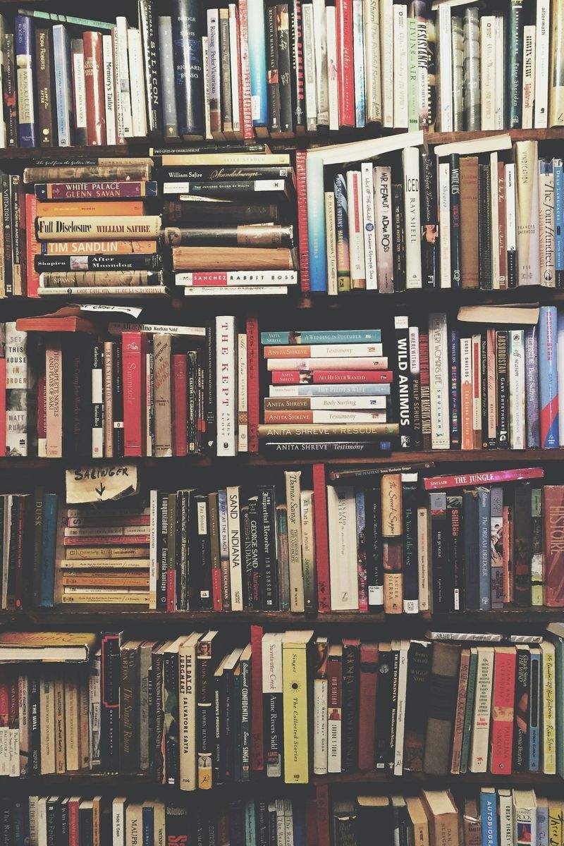 春に読みたい、新しい一歩を後押しする本棚のつくり方